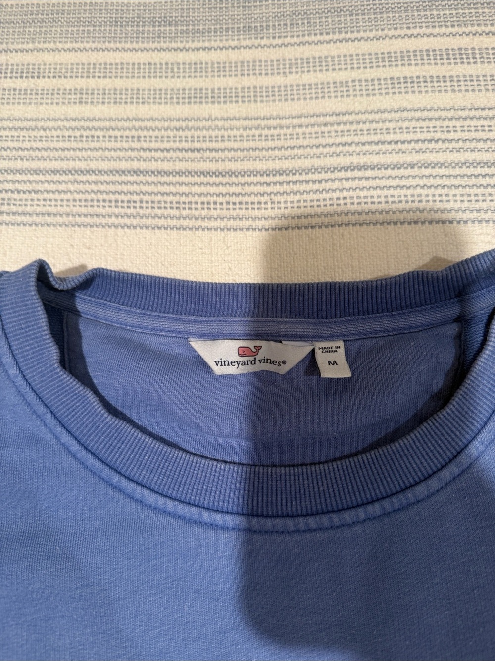 LIKE NEW/PRO CLEANED Vineyard Vines "Making Waves" Blue Crewneck Sweatshirt | M - Picture 2 of 4